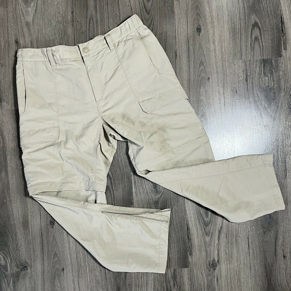 The North Face Mens 100% Nylon Convertible Pants Large Long Cargo Khaki